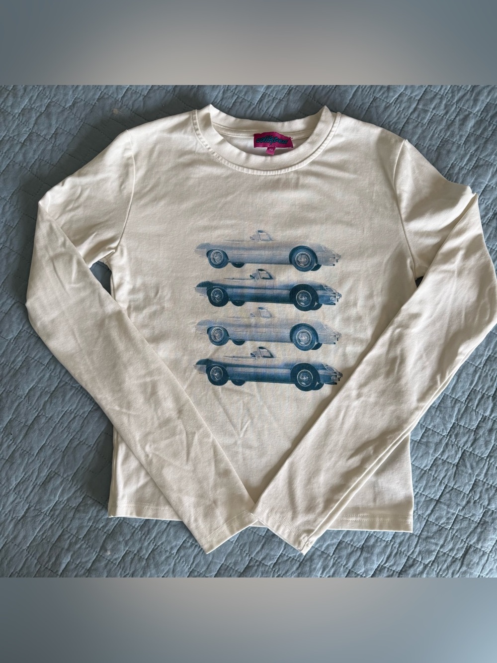 Edikted White Car Club Graphic Long Sleeve Tee – Size XS